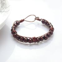 How to Make Bracelets with Brown Beads and Wire in 15 Minutes