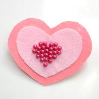 Valentine Tutorial on Making a Felt Heart Brooch with Glass Pearls