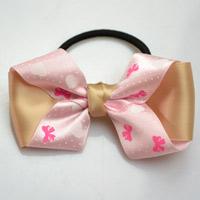 How to Make a Simple Hair Bow Out of Bicolored Ribbons
