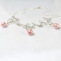 Making a Simple but Elegant Wire Wrapped Necklace with Pearl Beads
