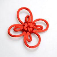 Instructions on How to Tie an Upgraded Chinese Decorative Cloverleaf Knot