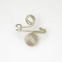 Free Patterns on Making a Simple Ear Cuff with Wire in 2 Minutes