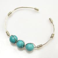 Simple Steps on Making a Copper Wire Bracelet with Turquoise Beads