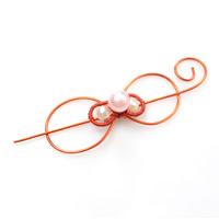 How to Make a Wire Bow Hair Clip for Wedding Guests