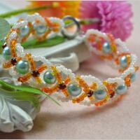 How Do You Make a Criss Cross Beaded Bracelet with Seed Beads and Pearls