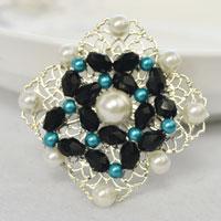 How to DIY Vintage Style Pearl Brooch with Glass Beads