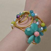 How do You Make a Charm Cuff Bracelet Pattern with Jewelry Wires