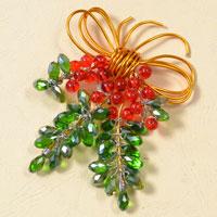 How to Make a Charming Christmas Brooch with Beads and Wires