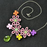 How to Make a Quilling Paper Flower Necklace with a Green Faceted Drop Bead