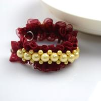 DIY style ideas-make cool diy bracelets out of pearl beads and organza ribbon