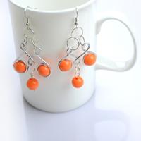 Craft jewelry ideas-pair of dainty wire wrapped earrings