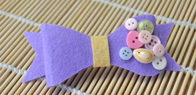 A Simple Method of Making Flat Purple Felt Hair Bows with Buttons