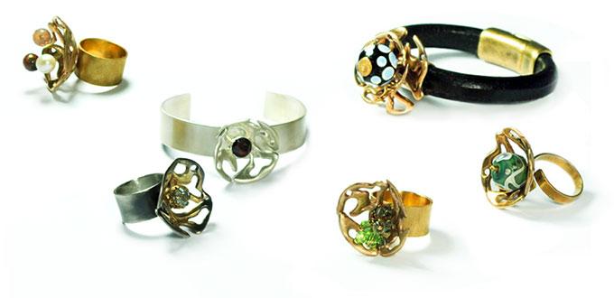 Unique Ring Design – How to Make a Cool Gold Flower Ring with Glass Beads