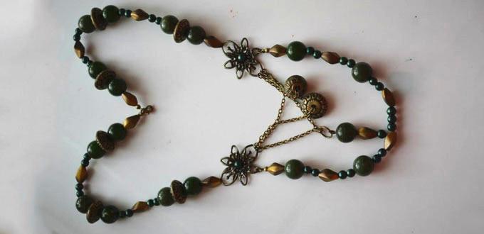 How to Make a Simple Beaded Necklace with Antique Acrylic Beads for Autumn 