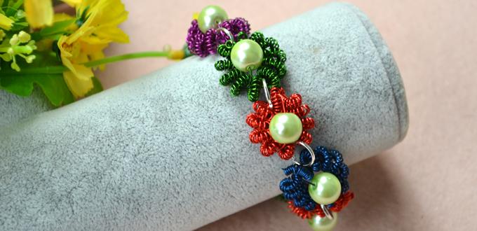 Coiling Gizmo Projects – How to Make a Flower Coiled Wire Bracelet with Beads