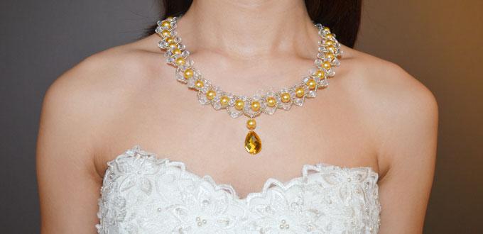 How to Make a Golden Pearl Beaded Necklace with a Gold Faceted Drop Rhinestone Cabochon