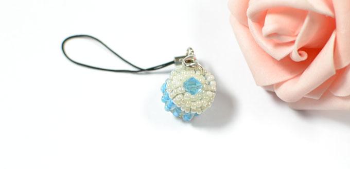 How to Make a Blue Cupcake Bead Keychain with Seed Beads and Glass Beads