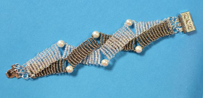 How to Make an Ivory-gray Two Strand Seed Bead Intertwining Bracelet
