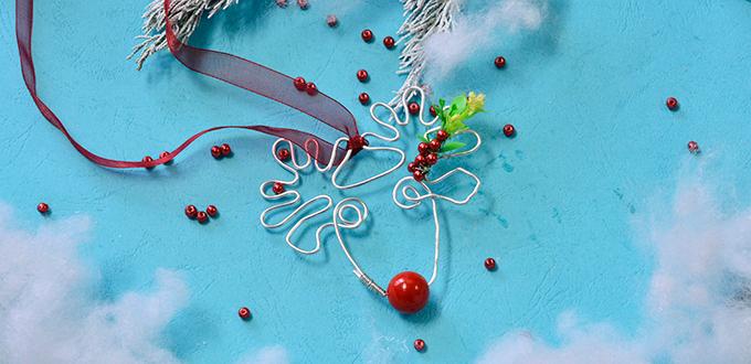 How to Make a Wire Christmas Reindeer Hanging Ornament with Red Beads