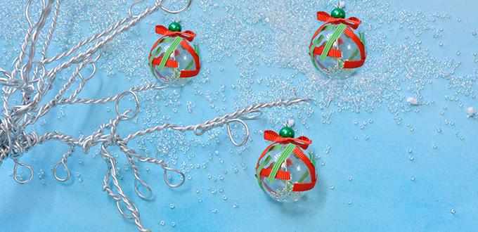 How to Make Easy Christmas Tree Ornament with Glass Lampwork Bead and Ribbons 
