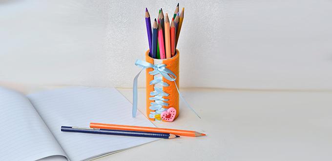 How to Make a Homemade Felt Pen Holder with Paper Rolls and Ribbon for Kids