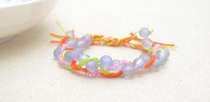 How do You Weave an Easy Friendship Bracelet With Bead Strands and Threads