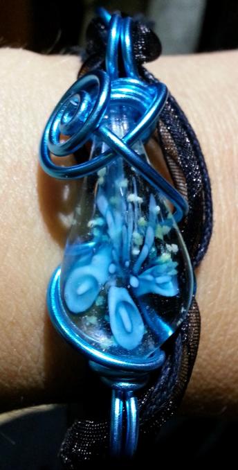Wire and lampwork bead  