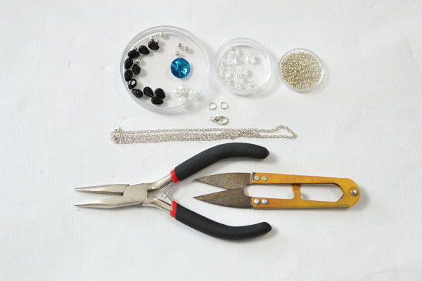 supplies needed in DIY the unique handmade pendant necklace