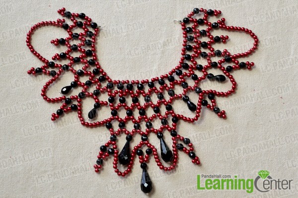 make the rest part of the red and black statement necklace