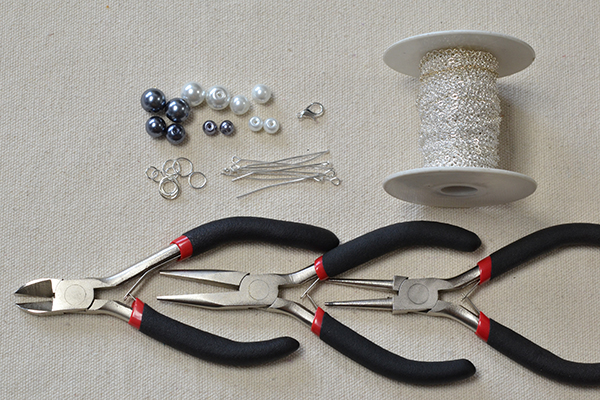 Supplies in making the charming pearl and chain necklace: