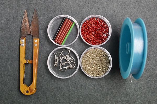 Supplies needed for the seed beads fan earrings making: