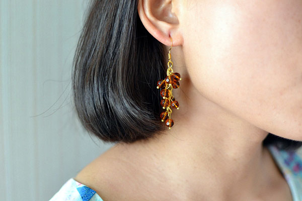 final look of the cute brown bead drop earrings