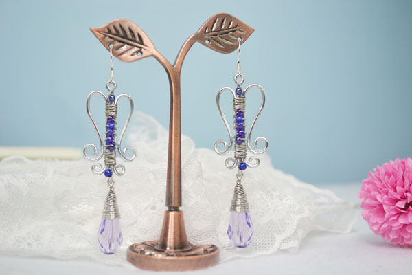 the simple wire wrapped bead earrings