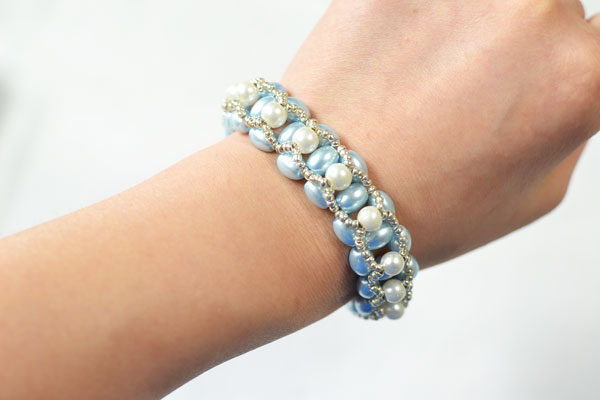 The final look of the beaded bracelet pattern: