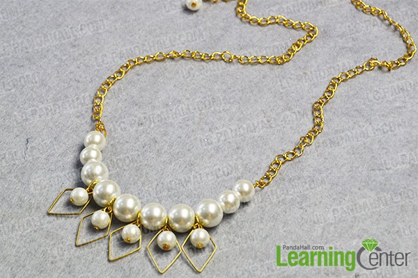 finish this pearl chain necklace