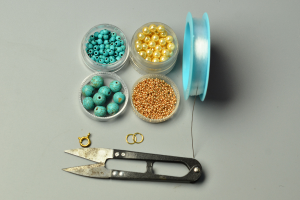 supplies needed in DIY the turquoise bead flower bracelets