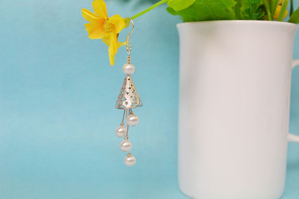 silver flower dangle earring