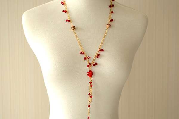 Here comes the final look of my beaded chain necklace! It's so beautiful and I love it!