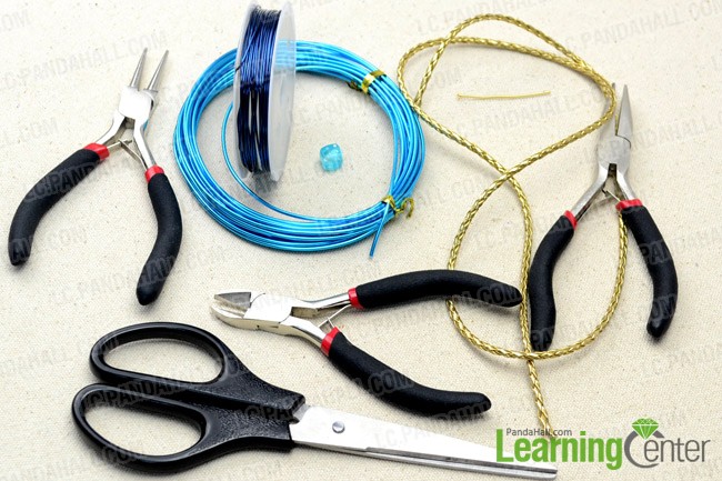 Materials and tools for the leather bracelet
