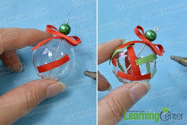 Stick red and green ribbon to the surface of the lampwork