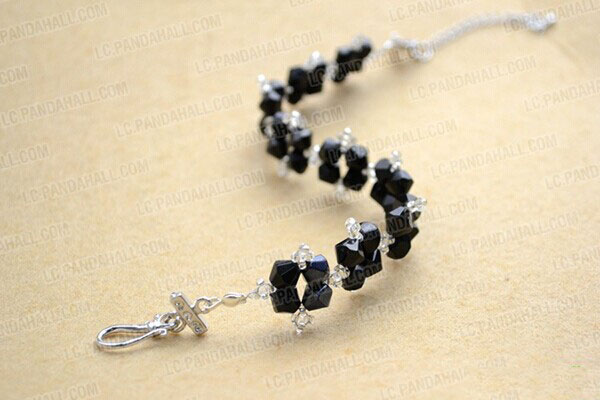 black glass bead bracelet