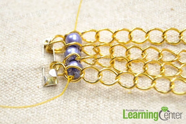 add one pearl bead among each two chains