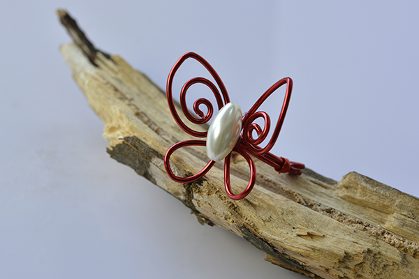 final look of the red handmade wire wrapped butterfly ring