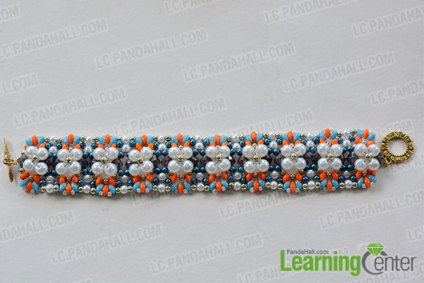make the third part of the 2-hole seed bead flower bracelet