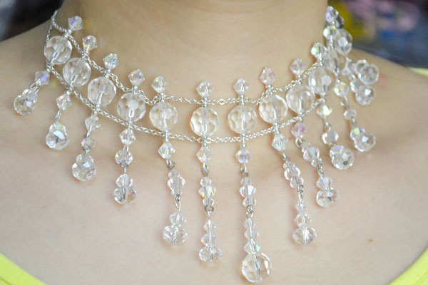 the final look of wedding crystal chunky necklace
