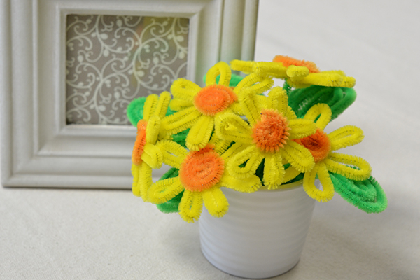 Brilliant! I finished my easy pipe cleaner flowers in 10 minutes. Have a look!