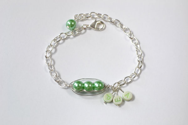 Aha! My lovely pea chain bracelet with dangles works out perfect!
