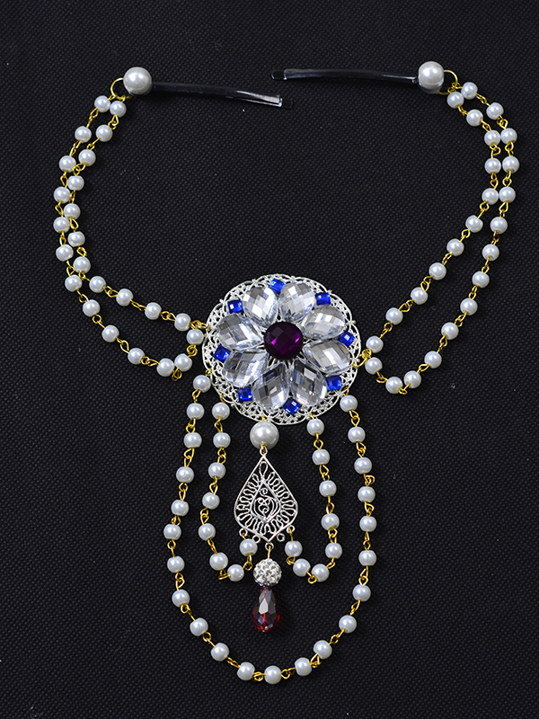 This elegant rhinestone pendent hair ornament with pearl strand drop is finished!