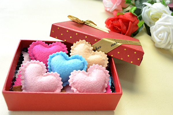 I put these felt hearts in a gift box as a mother's day gift.