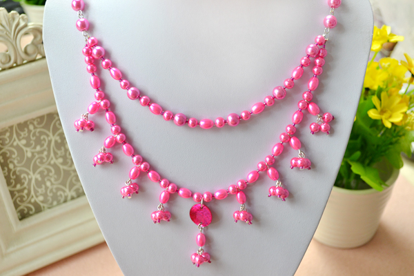 the final look of double stranded pearl necklace DIY